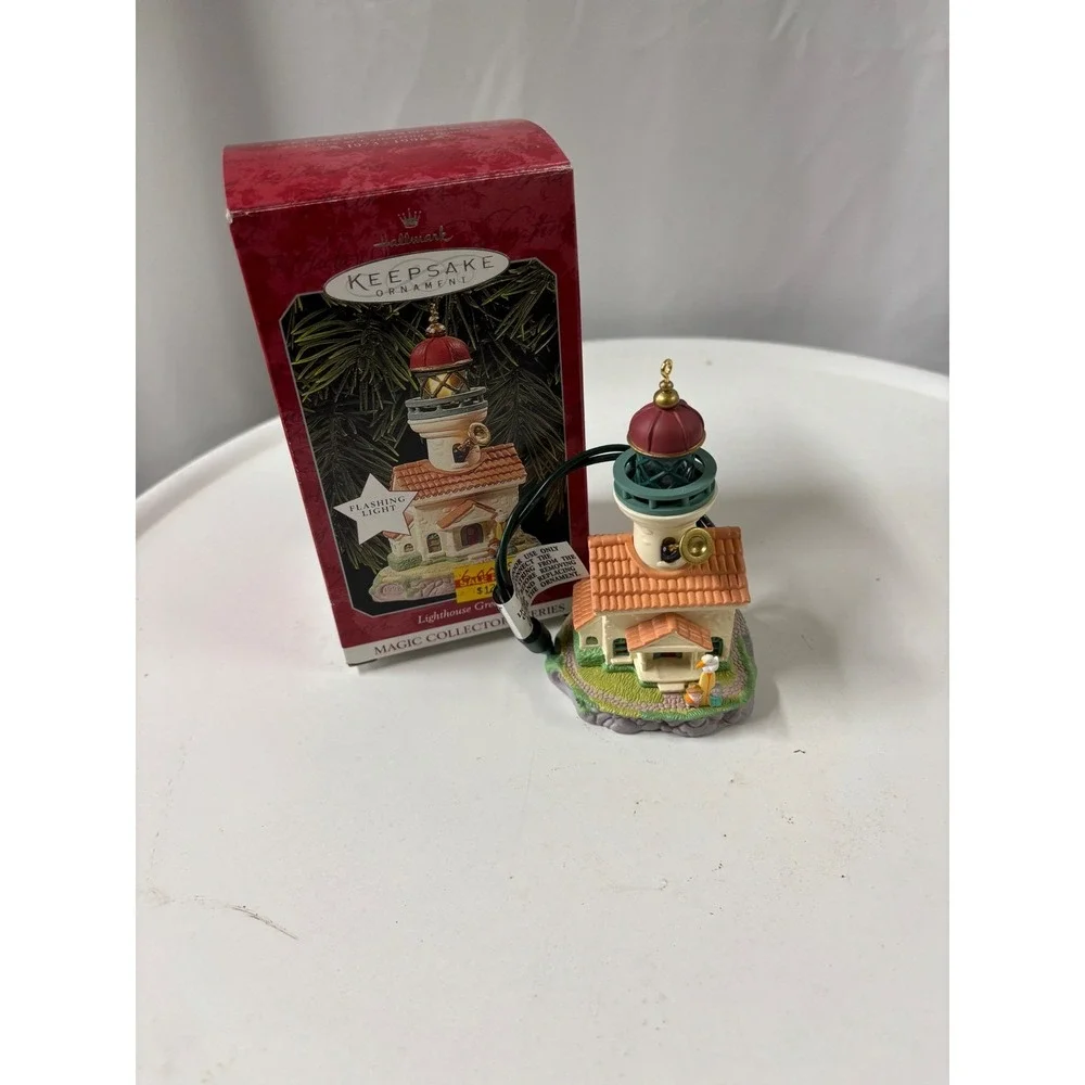 1998 Hallmark Keepsake Lighthouse‎ Greetings Magic Ornament Flashing Light 2nd